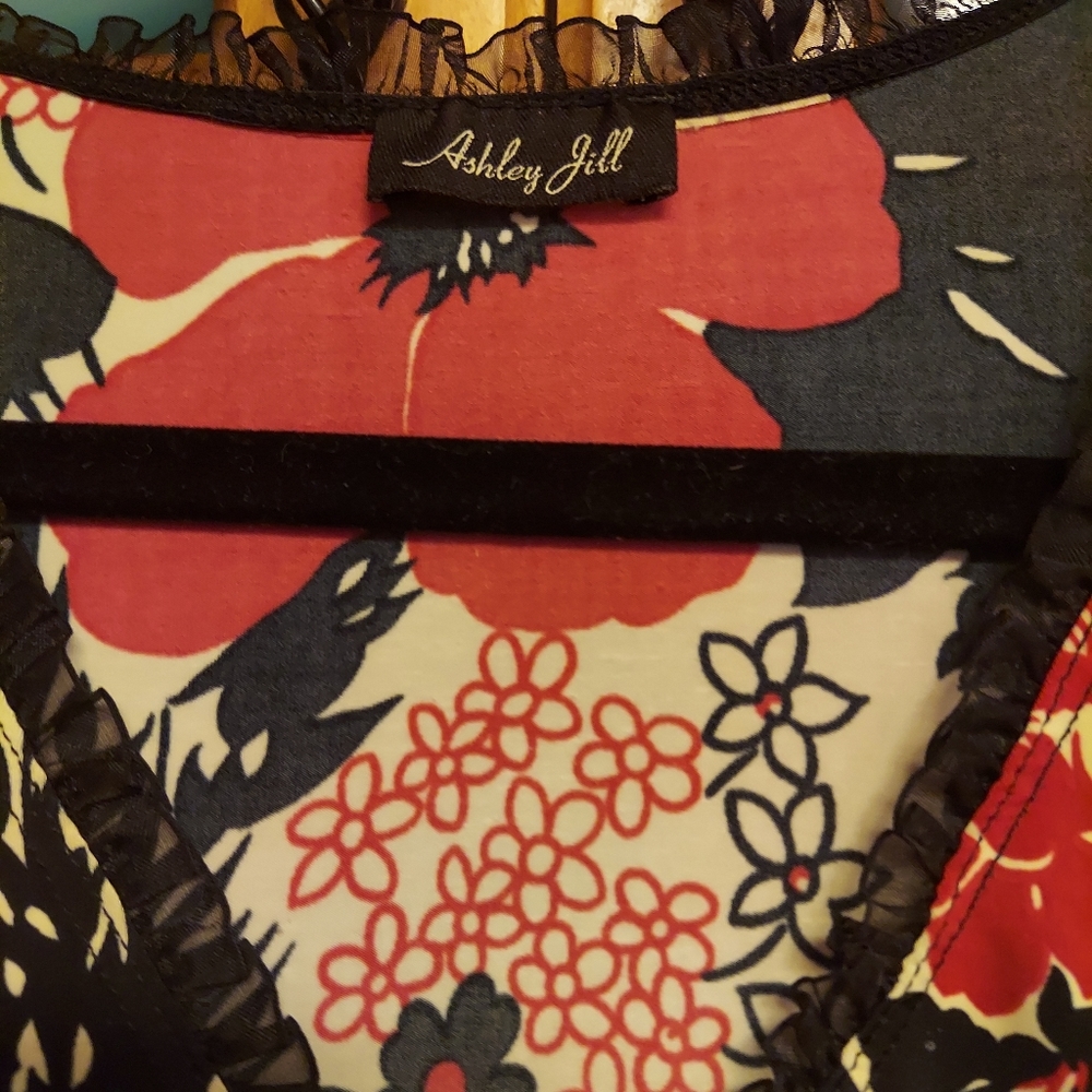 Ashley Jill summer top easy care, bright red black print wash and wear 1x